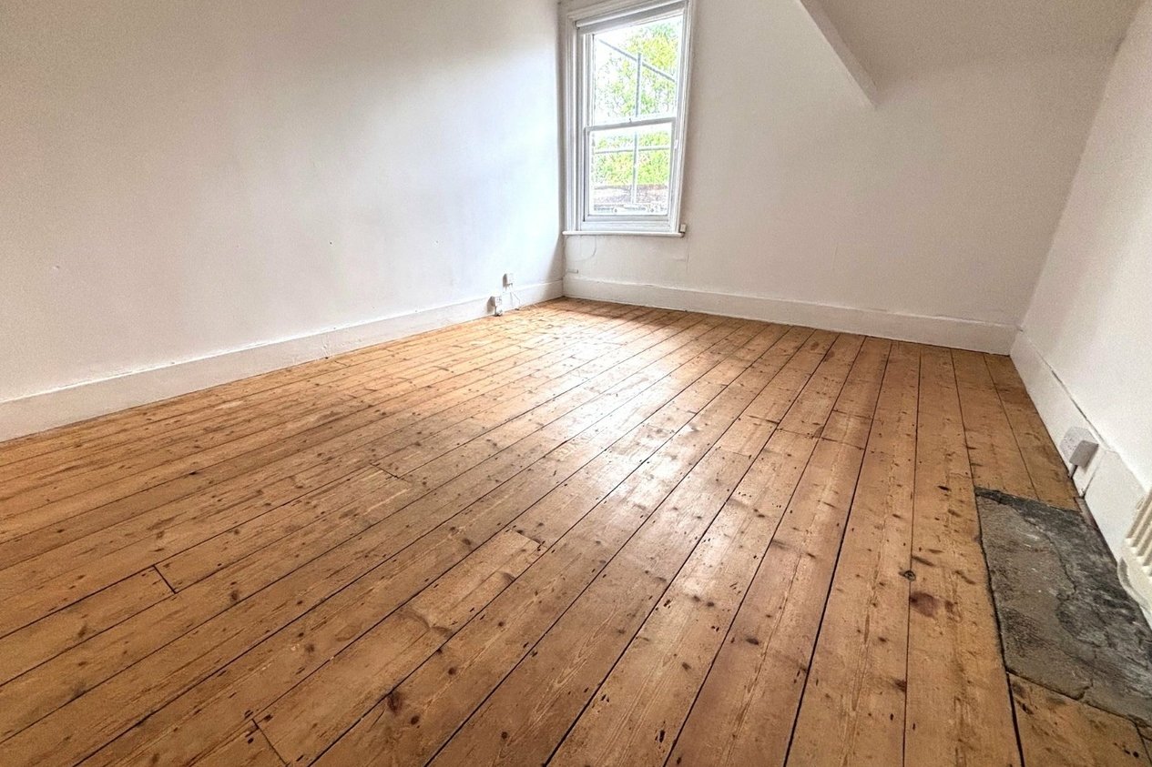 Properties Let in Old Dover Road Canterbury