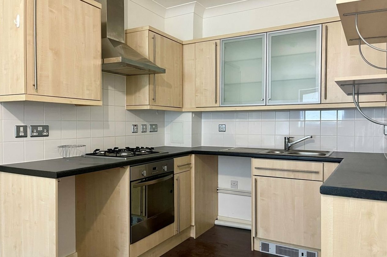 Properties Let in Oxford House Oxford Terrace