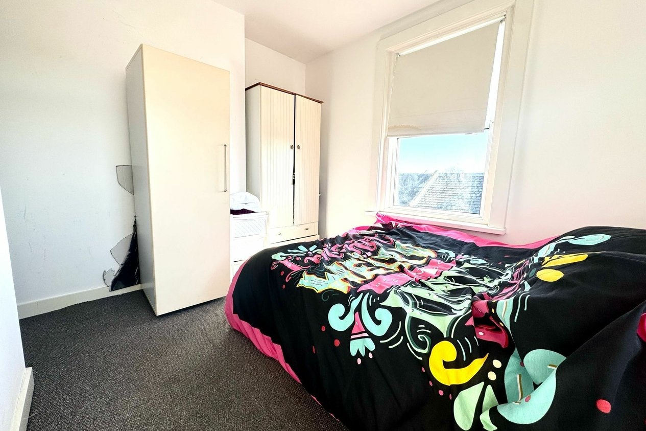 Properties Under Offer in Oxford Street 
