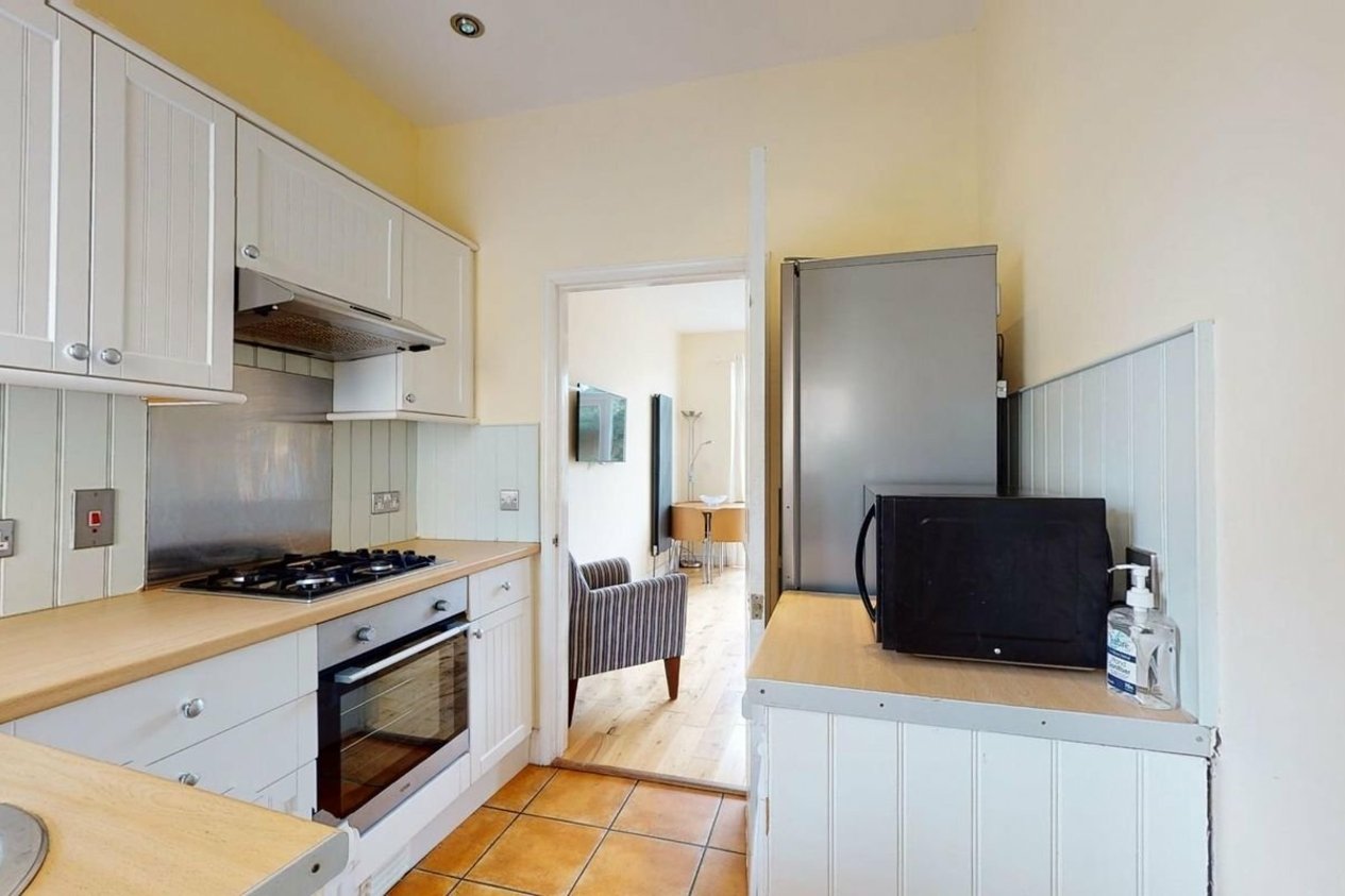 Properties To Let in Oyster Mews Skinners Alley