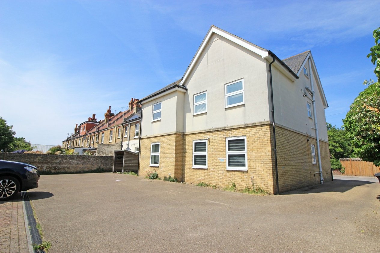 Properties To Let in Prices Avenue 