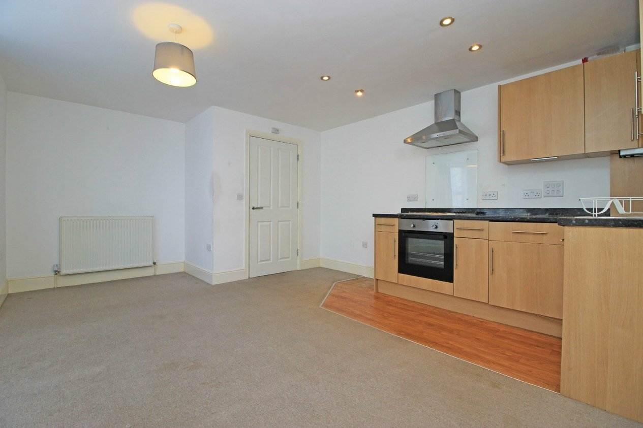 Properties To Let in Prices Avenue 