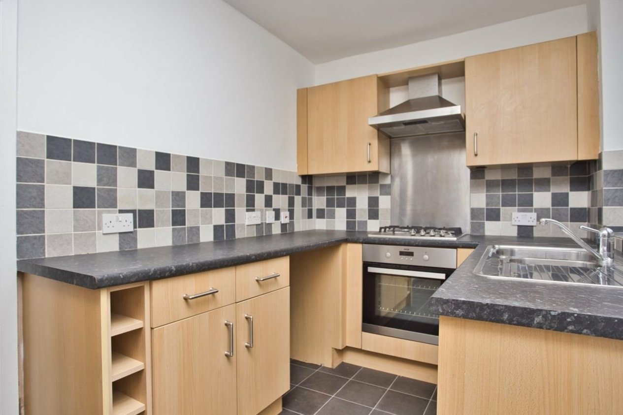 Properties Let in Queens Avenue Dover