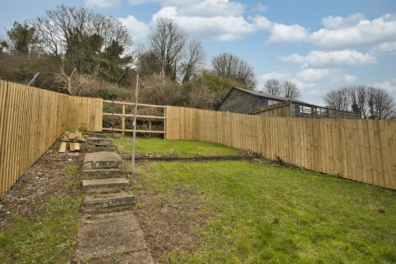 Properties Let in Queens Avenue Dover