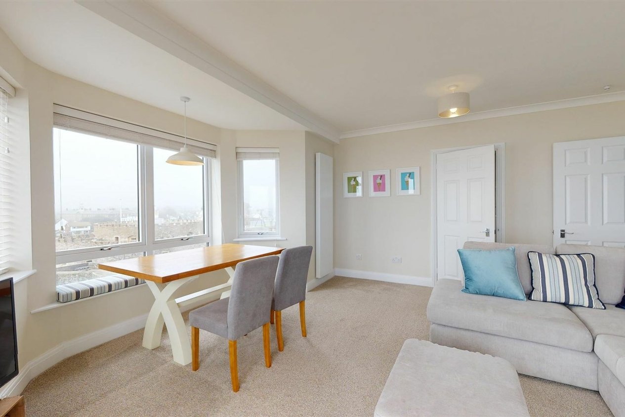 Properties To Let in Ranelagh Road  The Queens Ranelagh Road