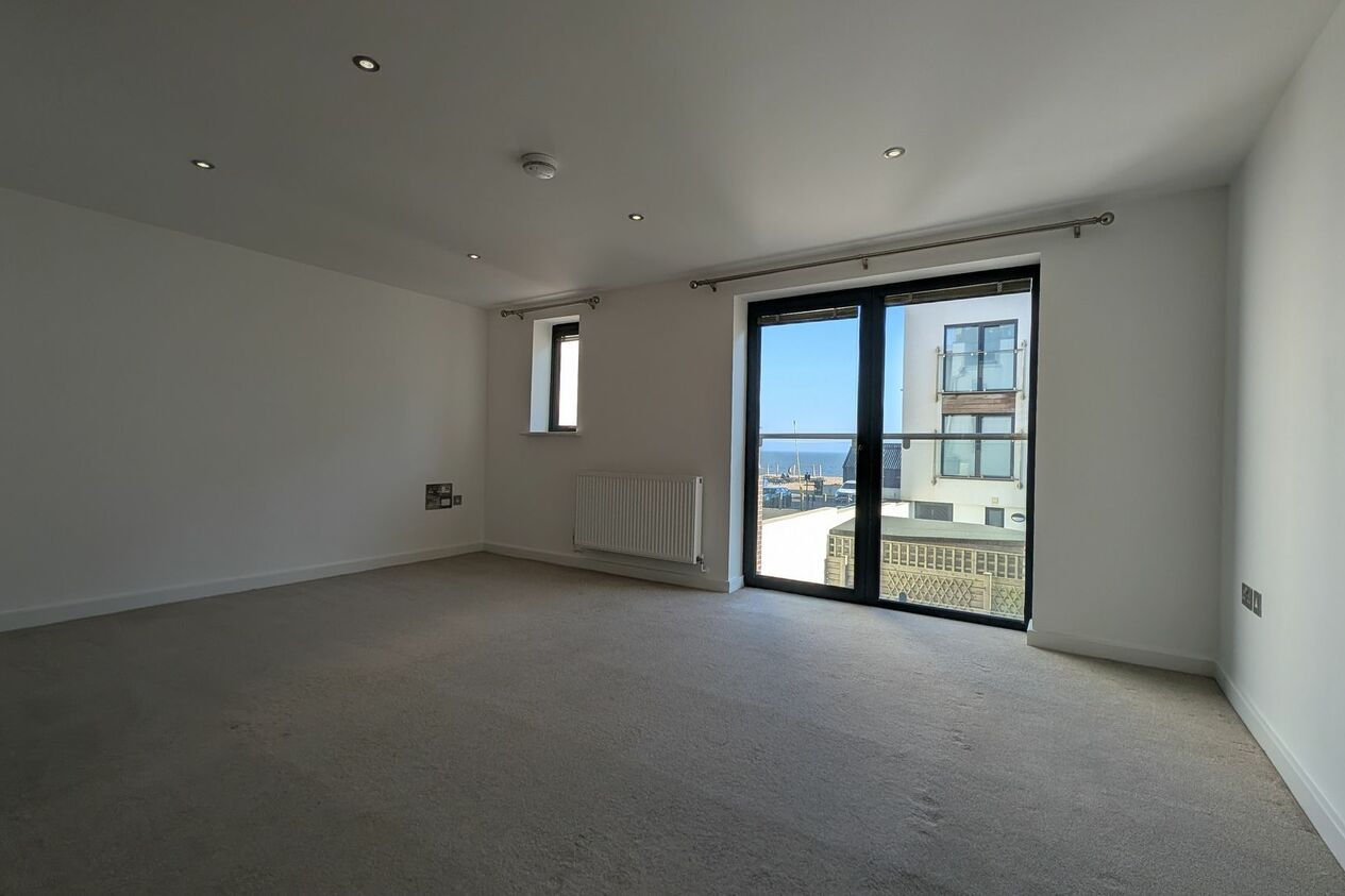 Properties To Let in Range Road  Hythe