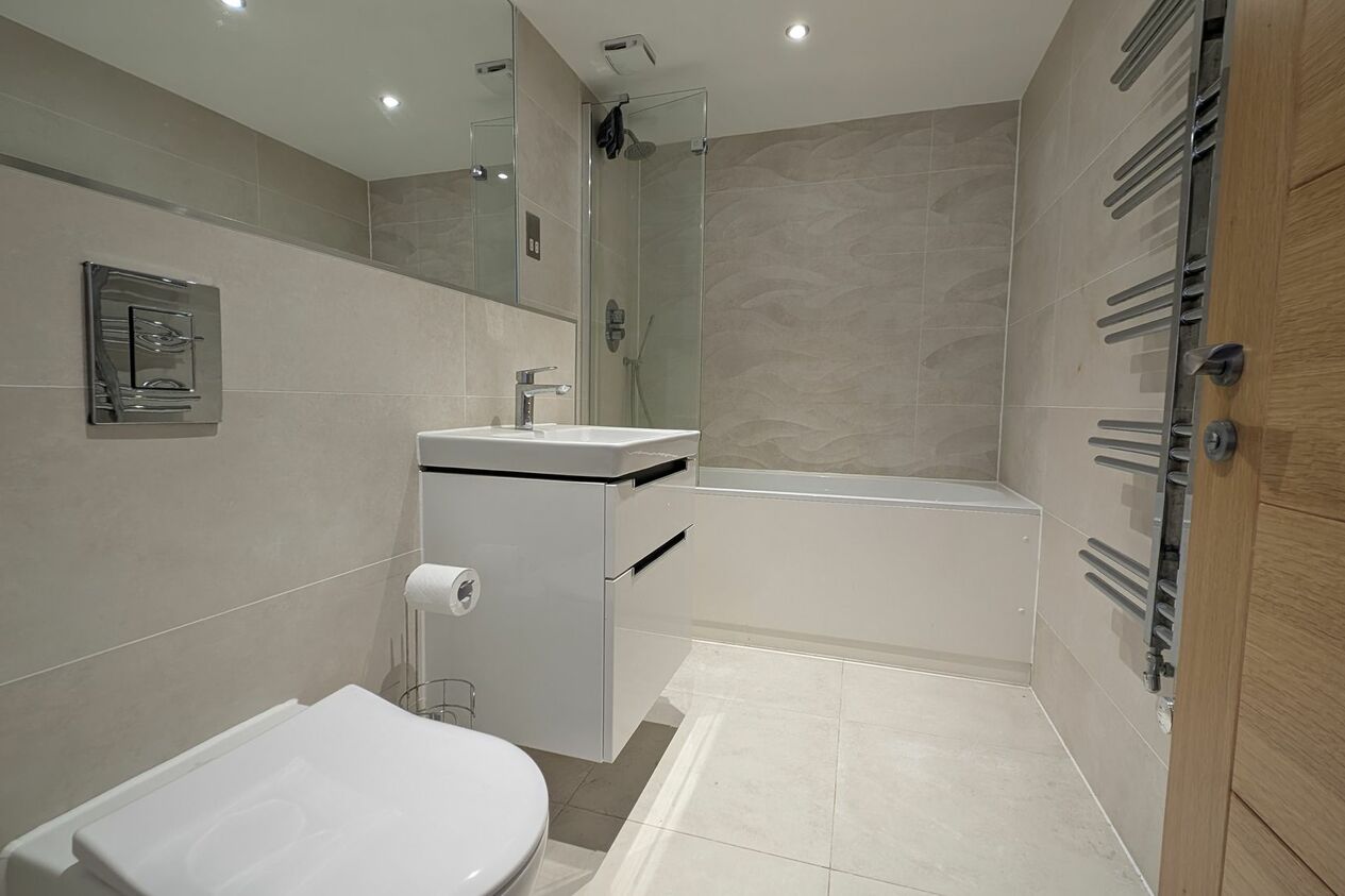 Properties To Let in Range Road  Hythe