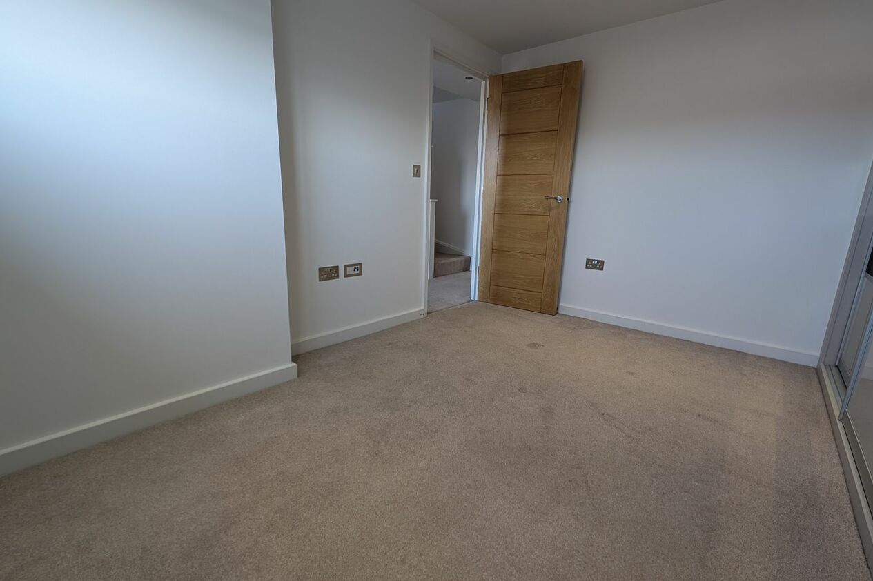 Properties To Let in Range Road  Hythe