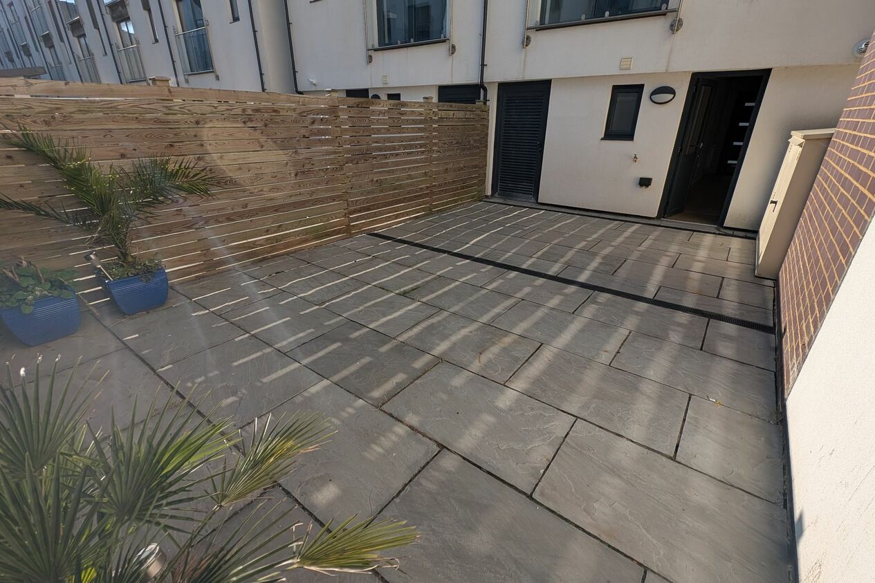 Properties To Let in Range Road  Hythe