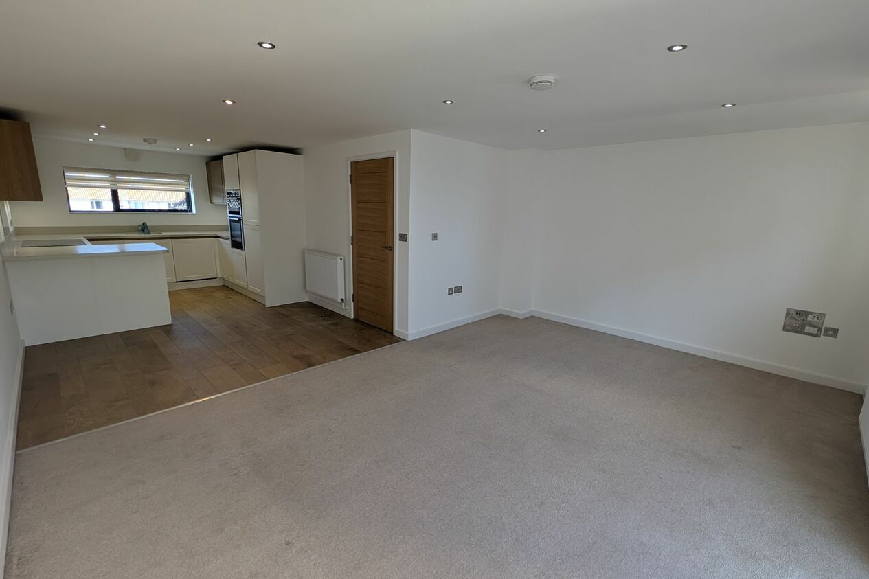 Properties To Let in Range Road  Hythe