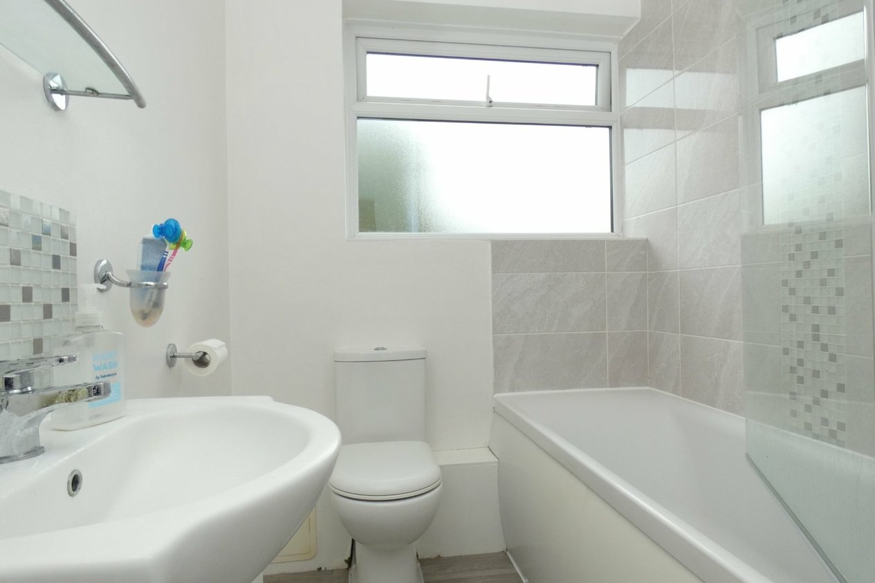 Properties Let in Raymond Avenue Canterbury