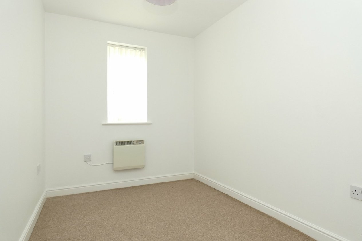 Properties To Let in Riverbank Way Ashford