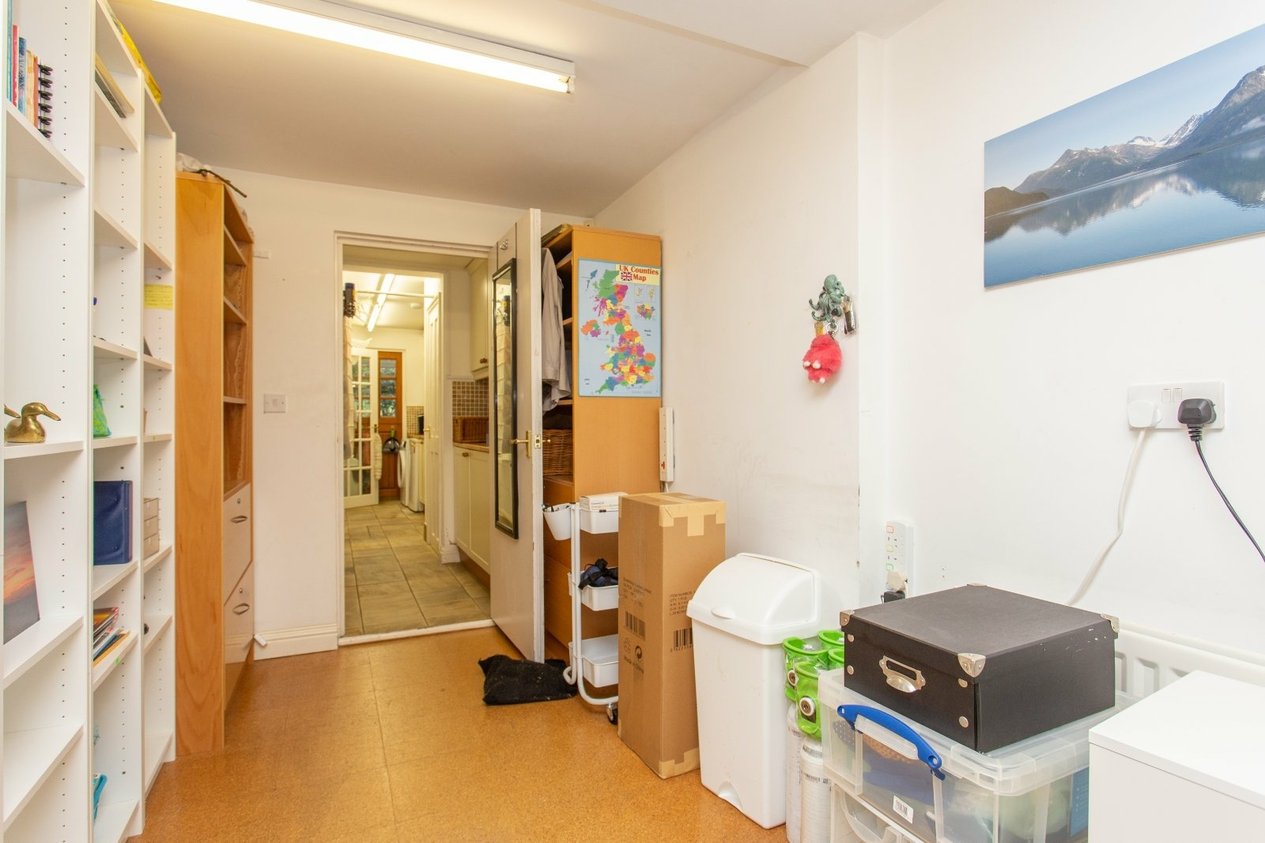 Properties Under Offer in Riverside Close Bridge