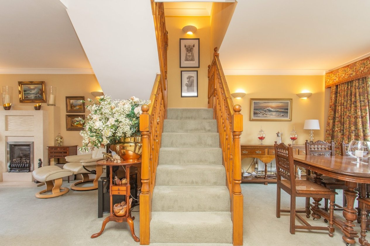 Properties Under Offer in Riverside Close Bridge
