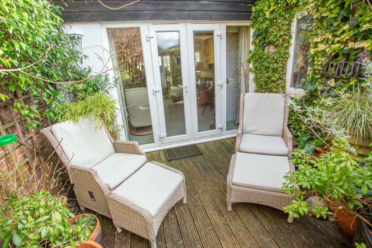 Properties Under Offer in Riverside Close Bridge