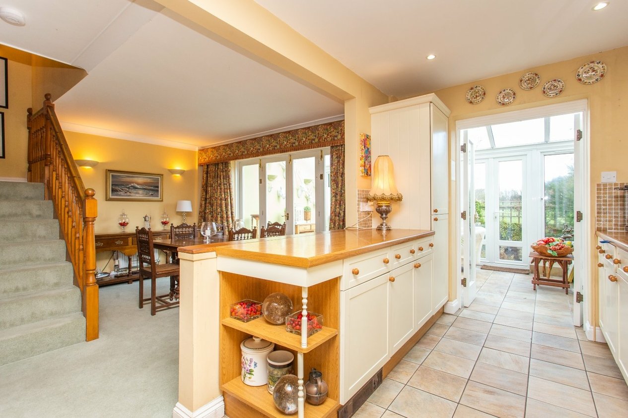 Properties Under Offer in Riverside Close Bridge