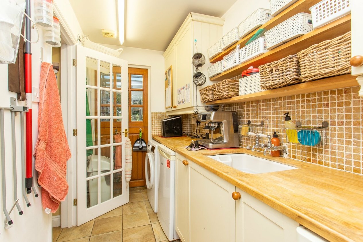 Properties Under Offer in Riverside Close Bridge