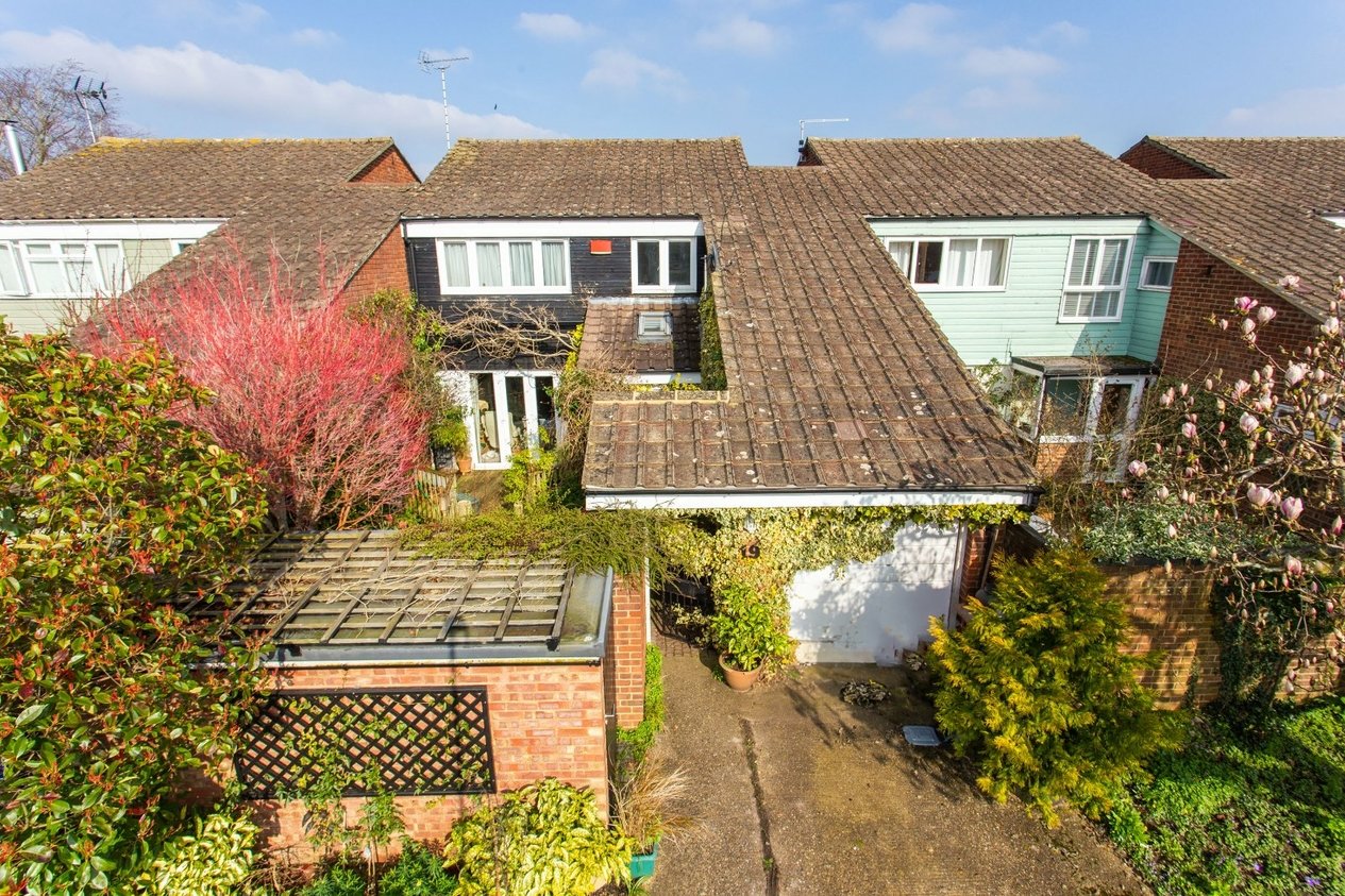 Properties Under Offer in Riverside Close Bridge