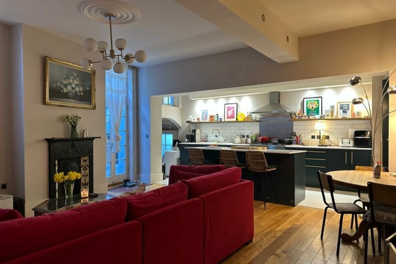 Properties Let in Royal Crescent St Augustines Road