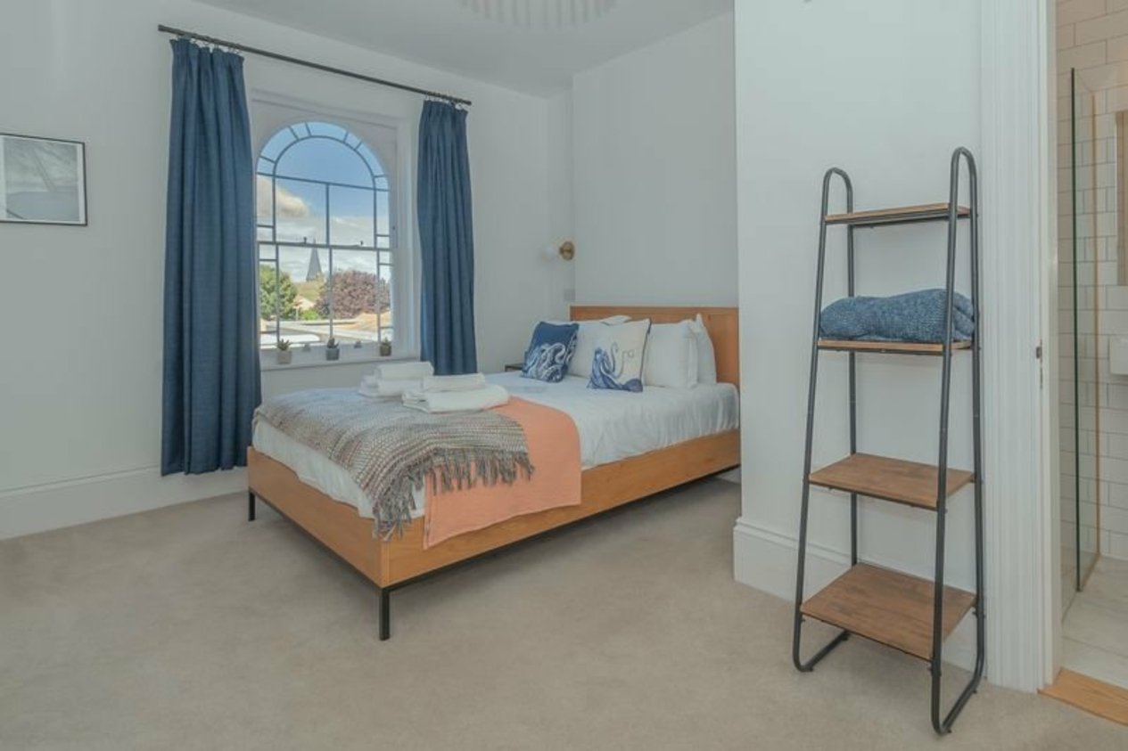 Properties To Let in Royal Crescent St Augustines Road