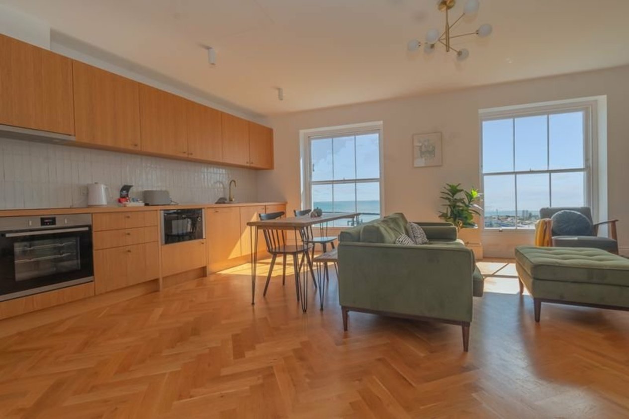 Properties To Let in Royal Crescent St Augustines Road