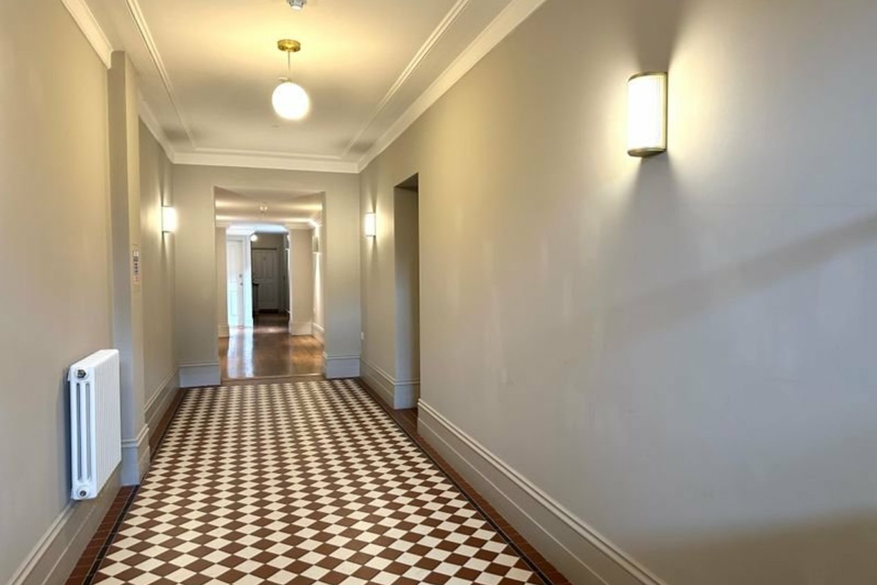 Properties To Let in Royal Crescent St Augustines Road