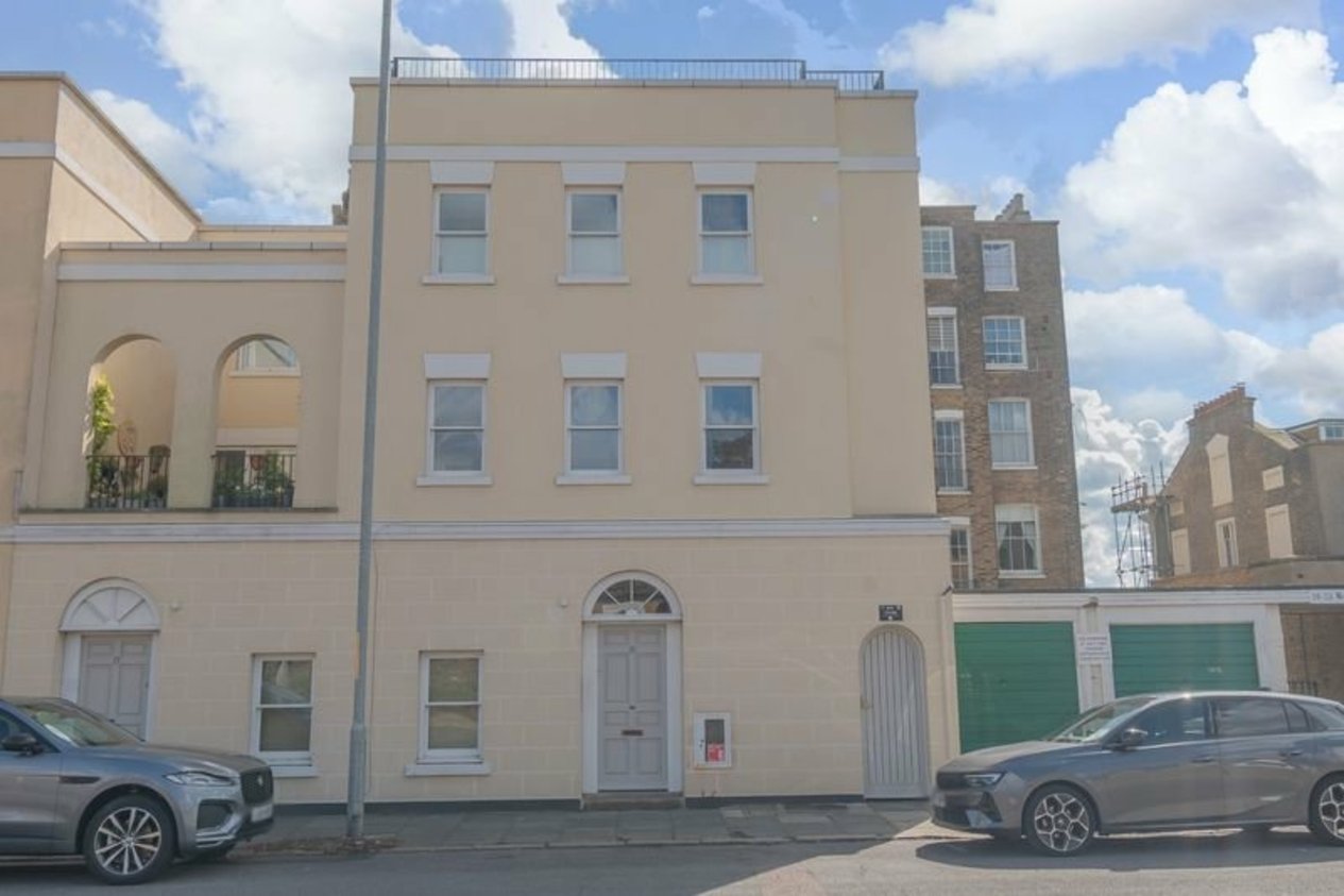Properties To Let in Royal Crescent St Augustines Road