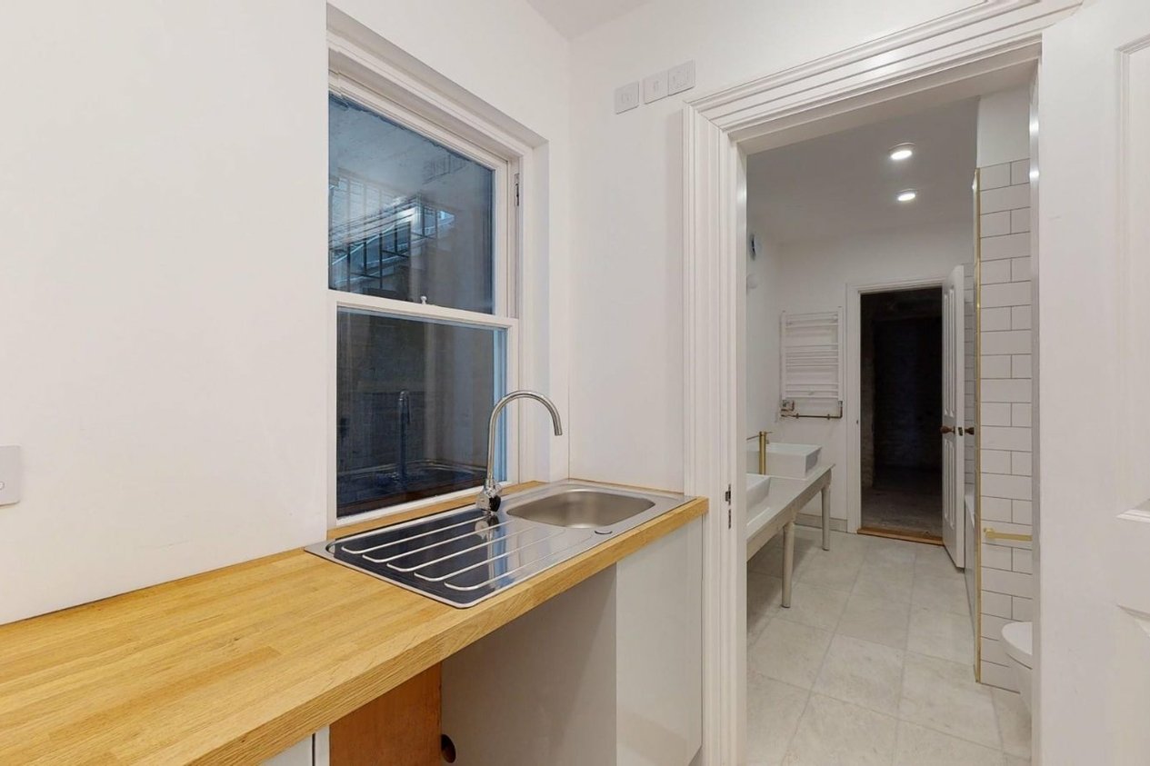 Properties Under Offer in Royal Crescent St. Augustines Road