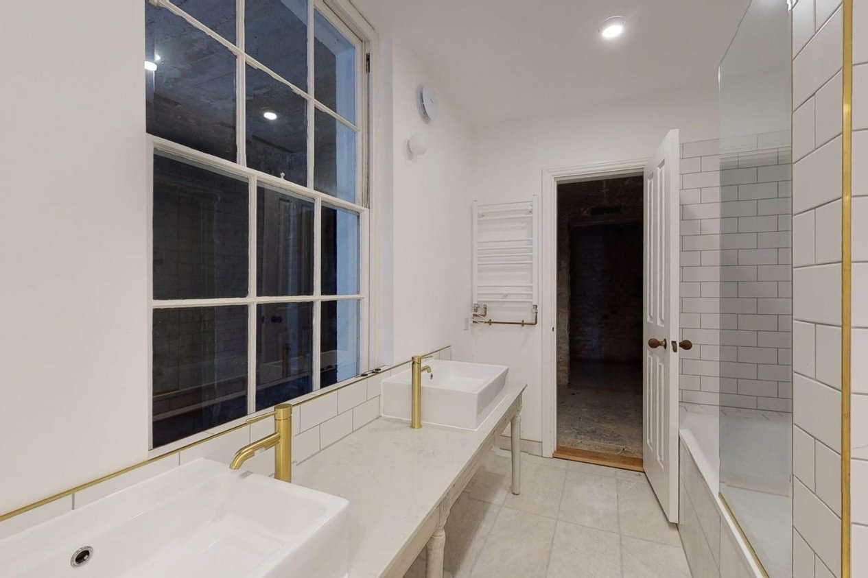 Properties Under Offer in Royal Crescent St. Augustines Road