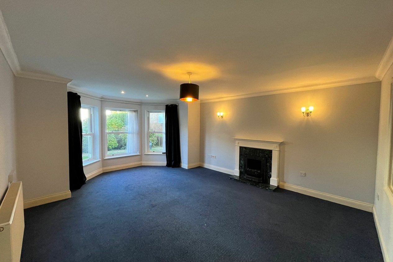 Properties To Let in Sandgate Road  Waldorf Apartments Sandgate Road