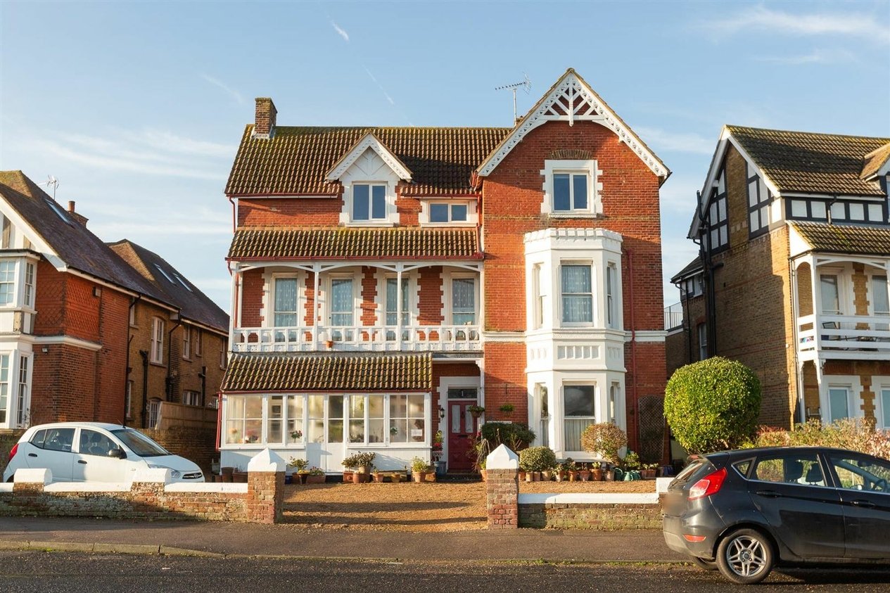 Properties To Let in Sea Road  Brinmead House