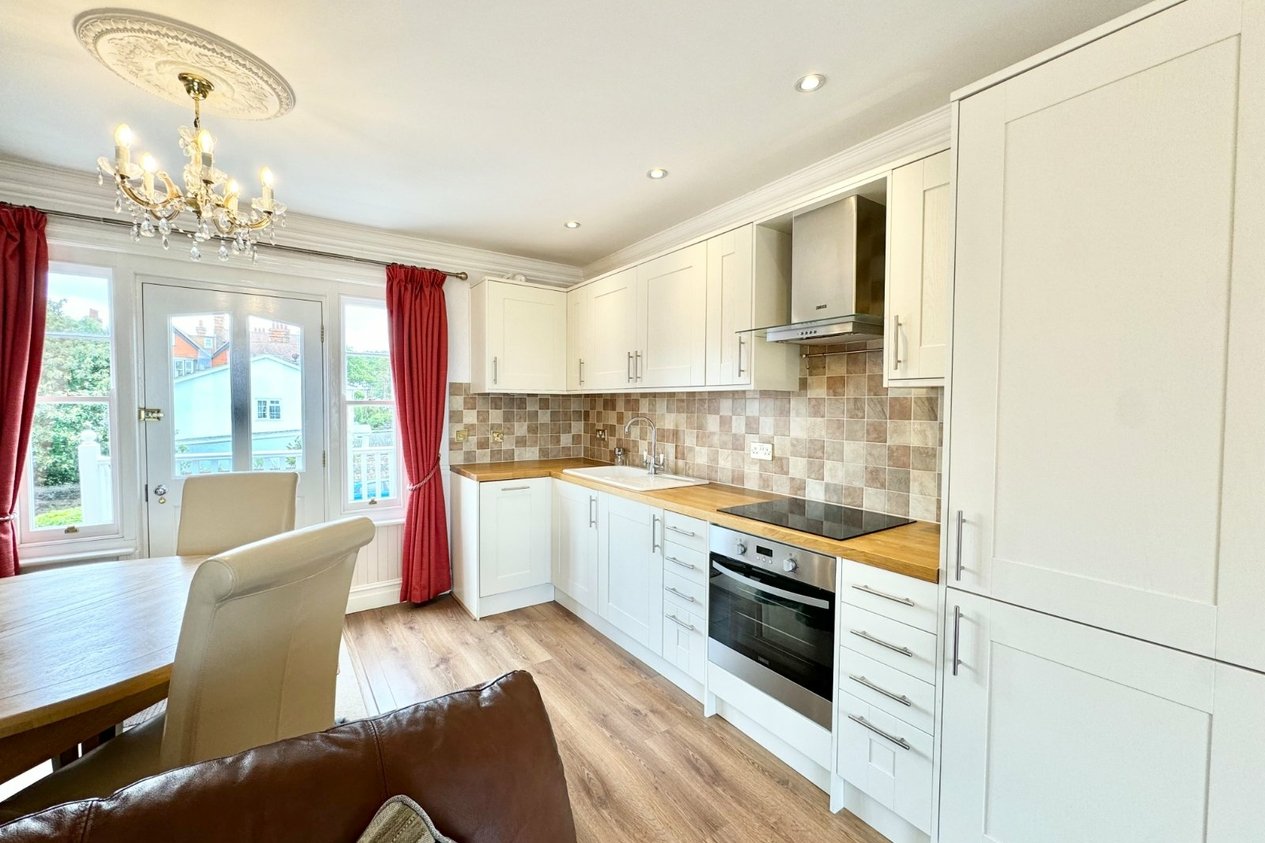 Properties To Let in Sea Road 