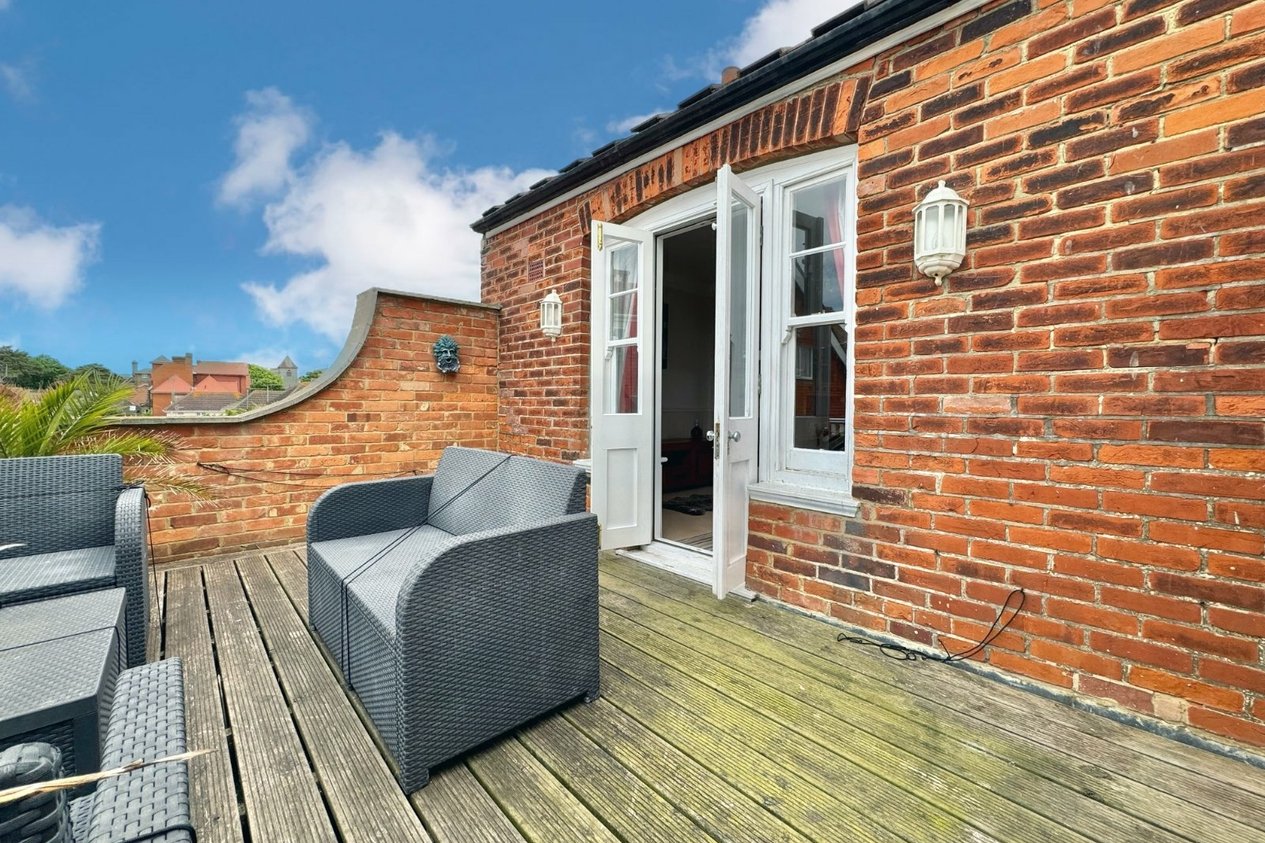 Properties To Let in Sea Road 