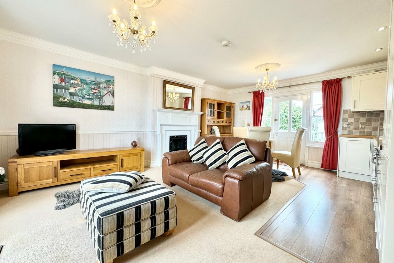Properties To Let in Sea Road 