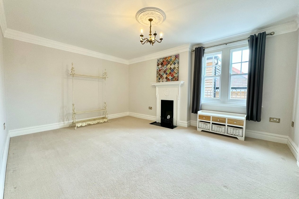 Properties To Let in Sea Road 