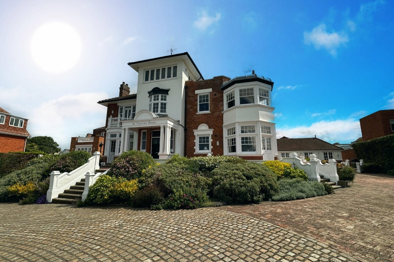 Properties To Let in Sea Road 