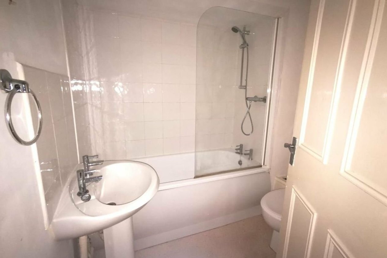 Properties Let in Snargate Street Dover
