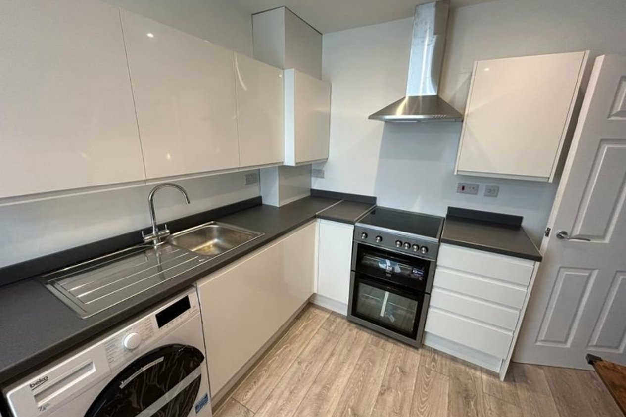 Properties Let in Studio 2 1 St Davids Road