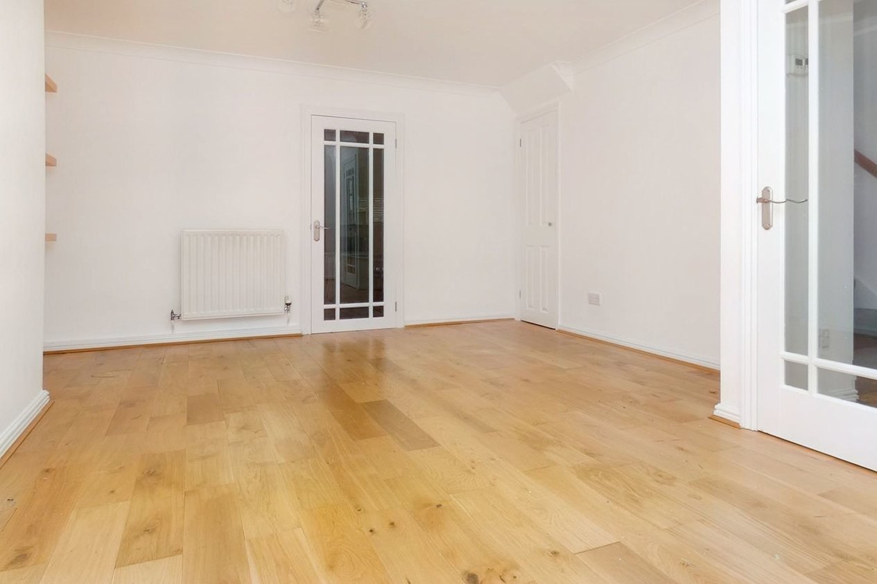 Properties To Let in Swallow Court  Herne Common