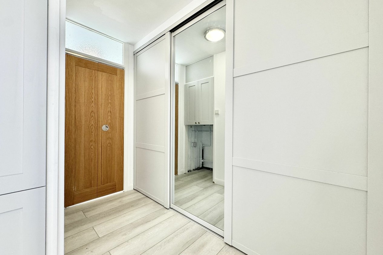 Properties Under Offer in Swinburne Avenue 