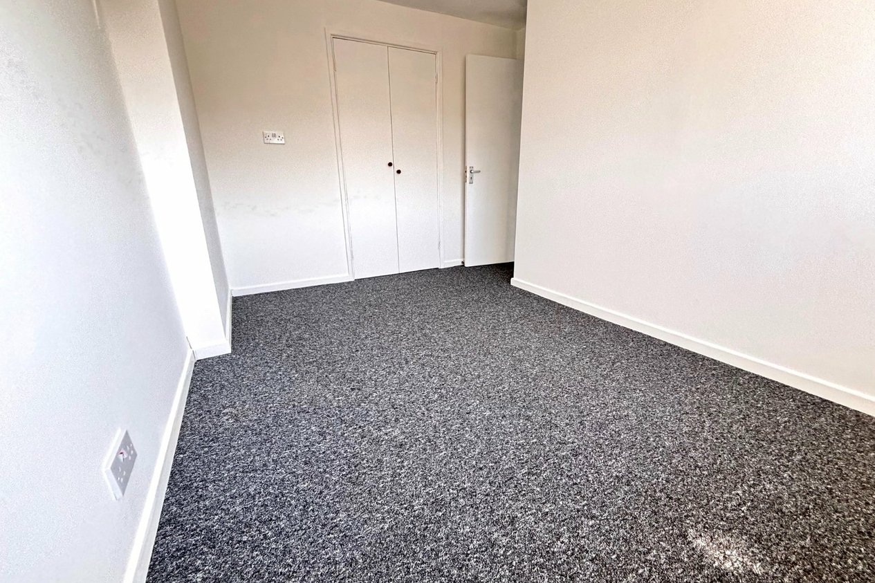 Properties Let in Tenterden Drive Canterbury
