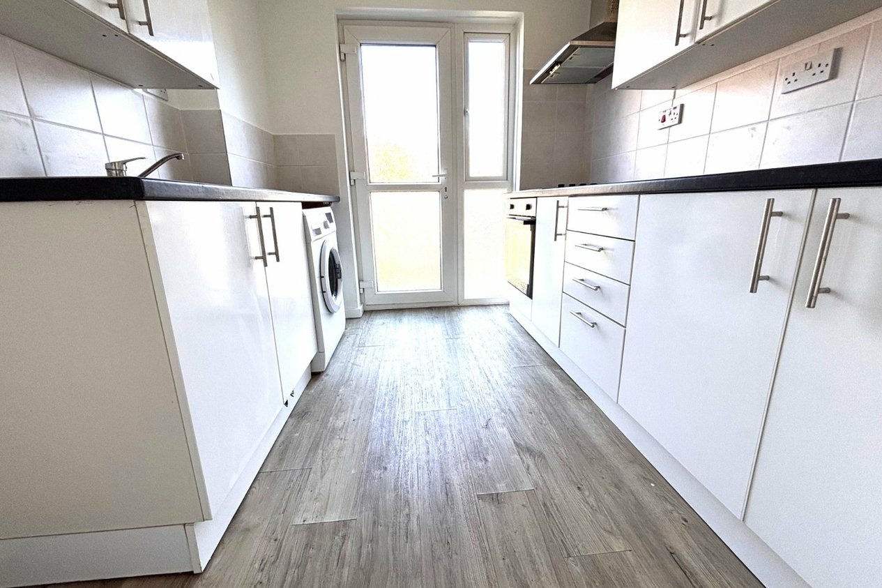 Properties Let in Tenterden Drive Canterbury