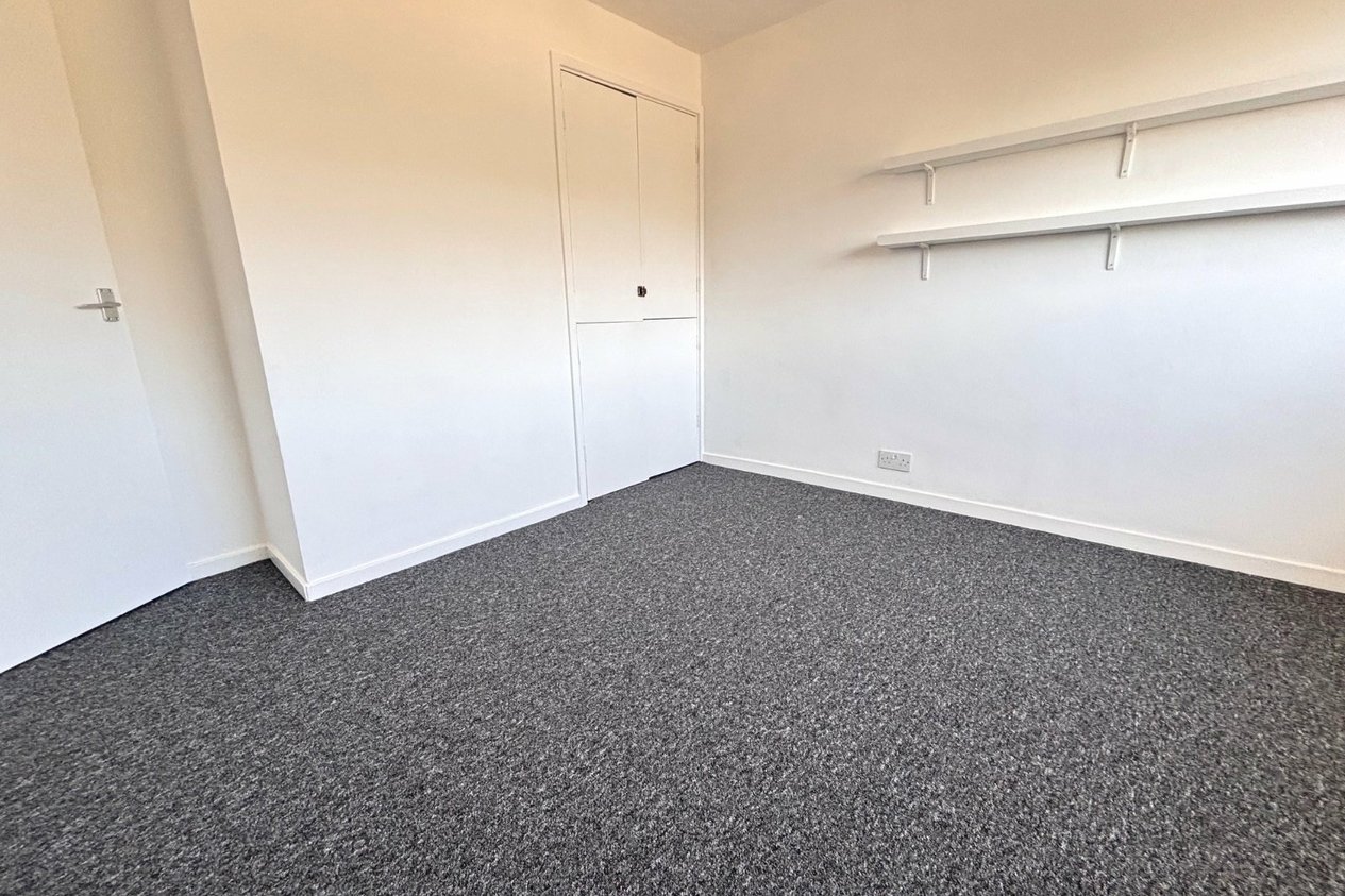 Properties Let in Tenterden Drive Canterbury