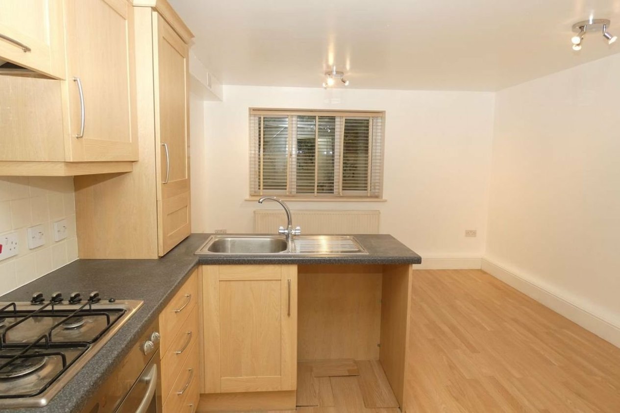Properties To Let in The Barges Tower Parade