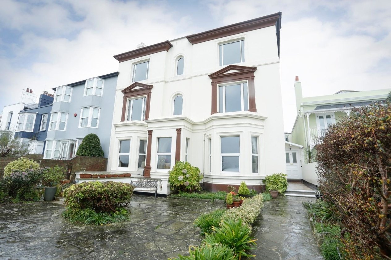 Properties Available Investment Opportunity in The Beach walmer Deal