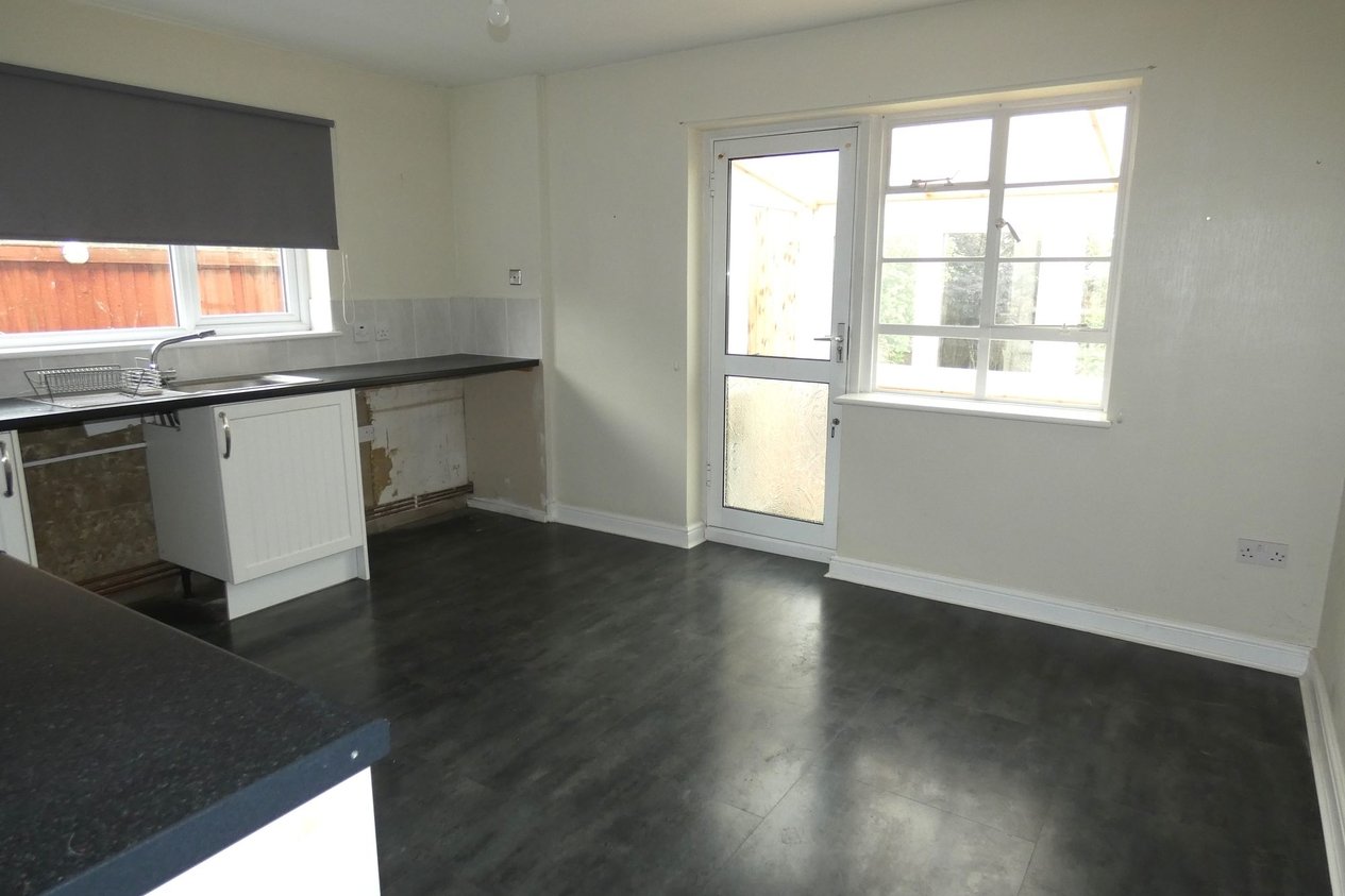 Properties To Let in The Broadway  Herne Bay