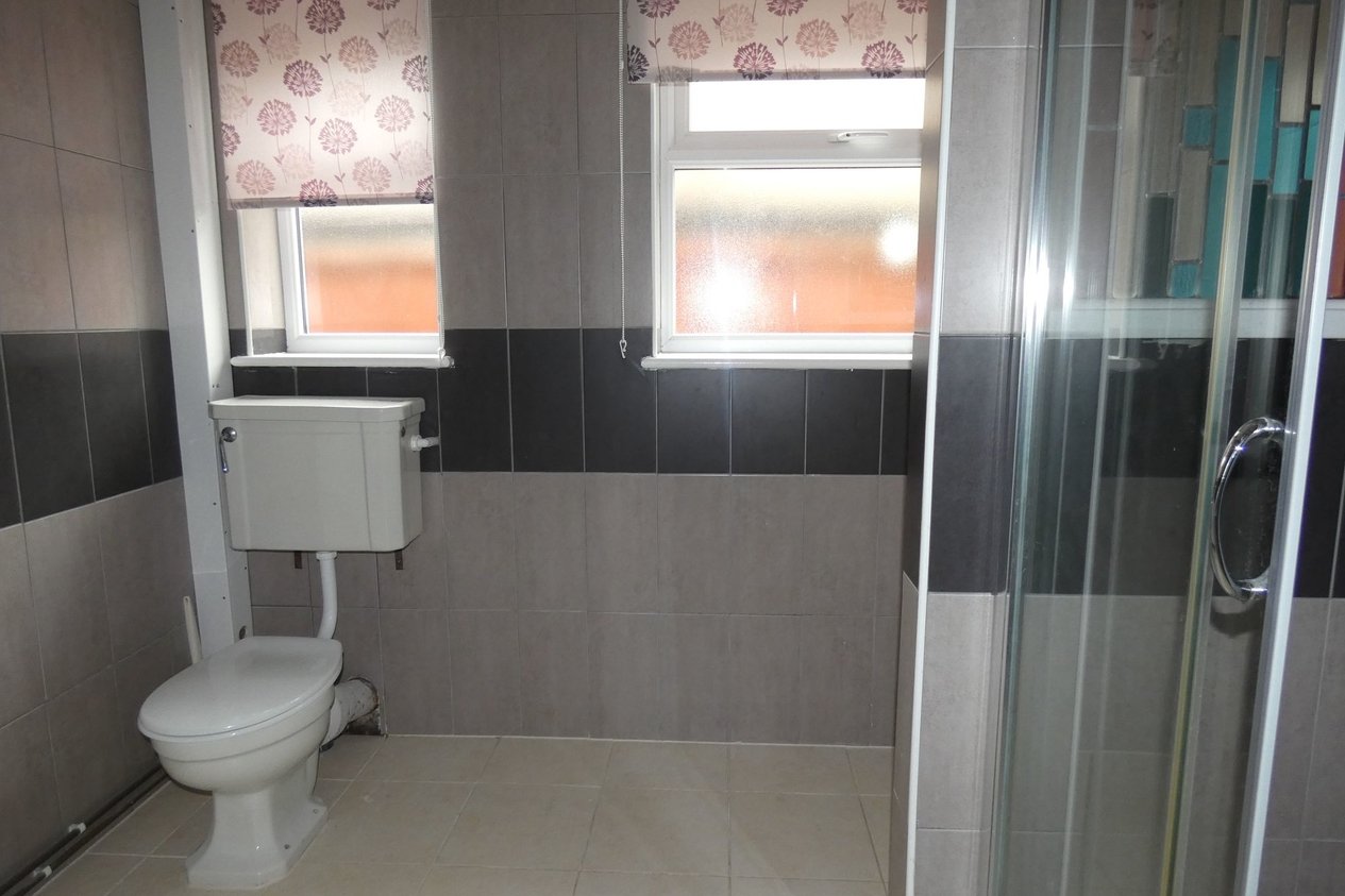 Bungalow Detached to rent in The Broadway,Herne Bay Miles & Barr