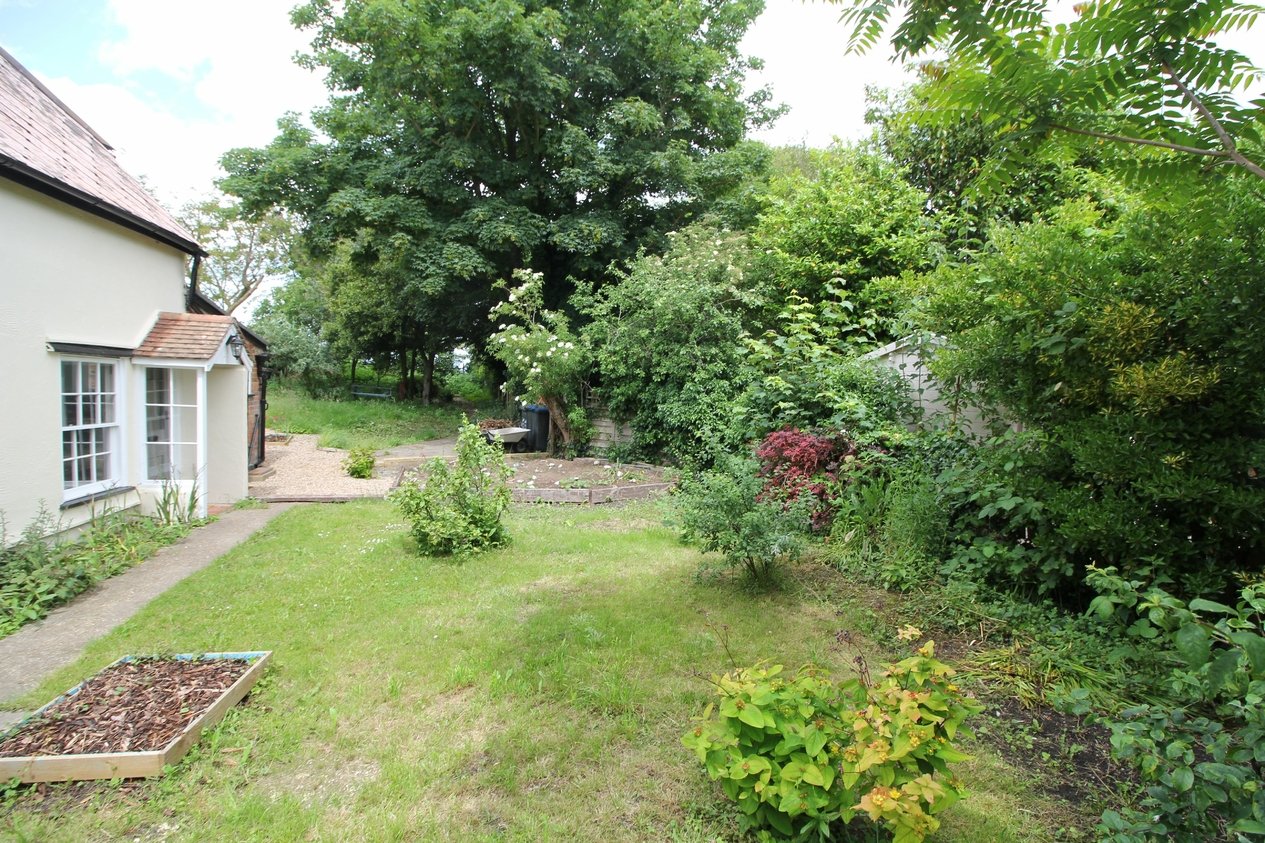 Properties Under Offer in The Length St Nicholas at Wade