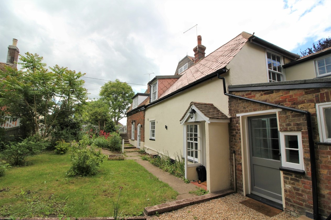 Properties Under Offer in The Length St Nicholas at Wade