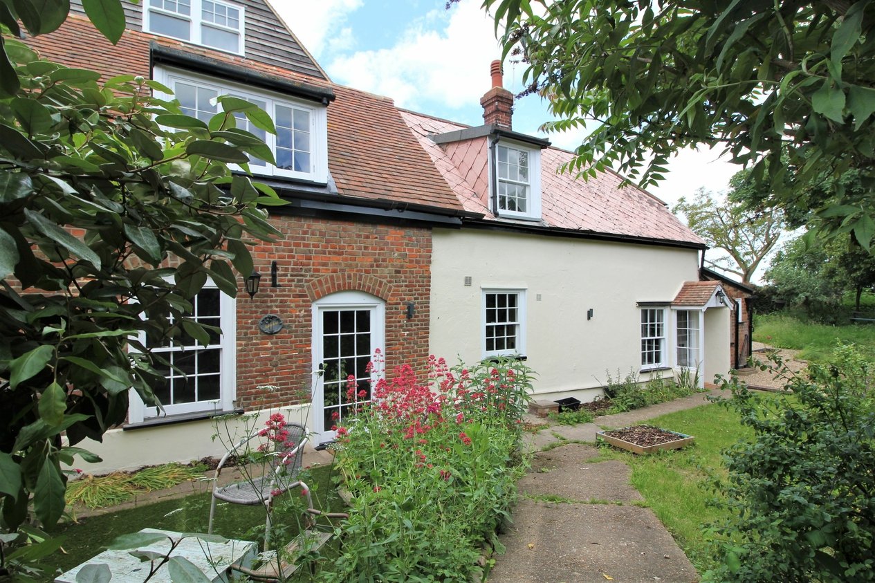 Properties Under Offer in The Length St Nicholas at Wade